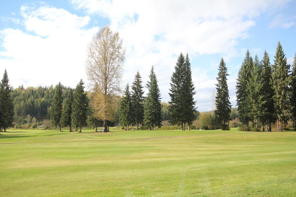 Wells Gray Golf & Rv Resort Clearwater Exteriör bild